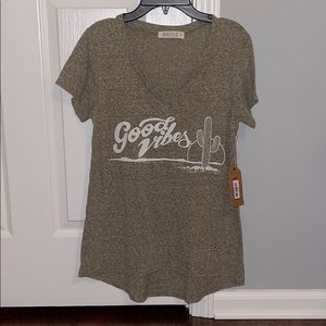 Good vibes tee